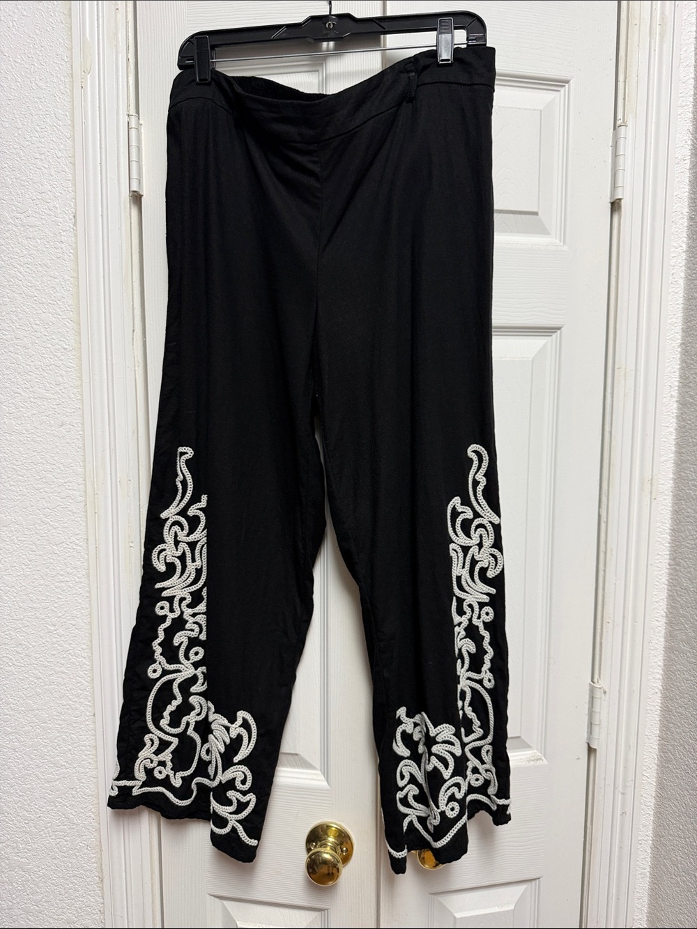 Rachel Zoe Black Wide-Leg Pants with White Embroidery